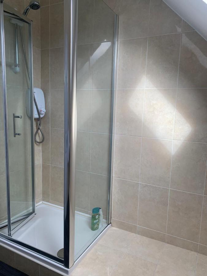 Newcastle Townhouse Apartment กัลเวย์ ภายนอก รูปภาพ